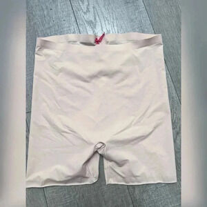 SPANX Mid-Thigh Short- Champagne Beige Slimming Raw Hem Size Large Like New